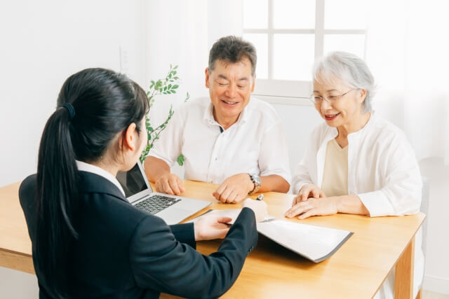 ご家族で安心してご葬儀を進める様子